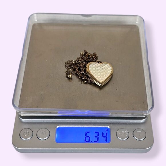 (2/$20) Colourful Iridescent Heart Locket Necklace - Picture 6 of 6